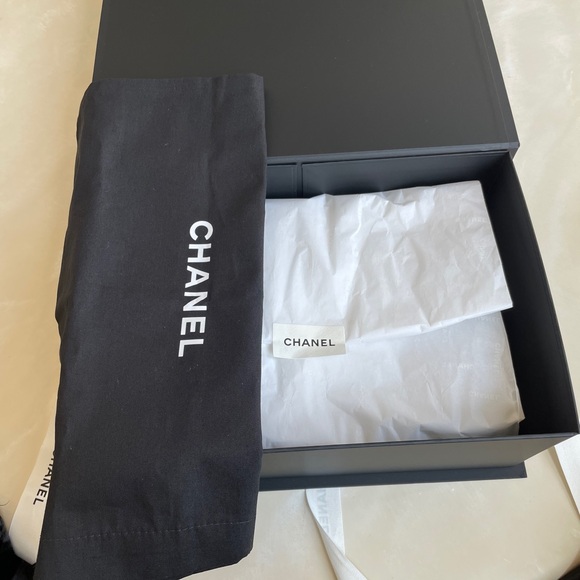 Chanel Kelly Small Shopping Bag - Picture 9 of 10